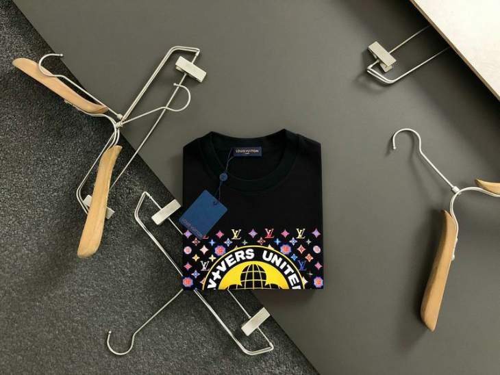 Picture of Louis Vuitton T Shirts Short _SKULVXS-LmptxL00786874